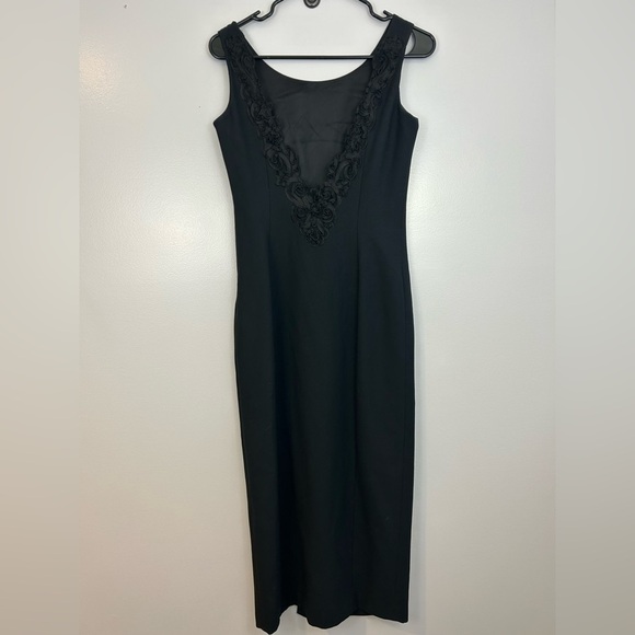 Laundry by Shelli Segal Black Sheath Formal Dress with  Rosette Open Back Size 4 - Picture 2 of 11